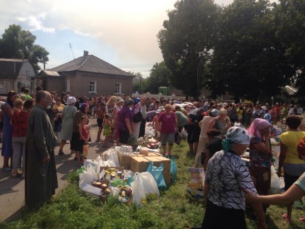 Українська Православна Церква надіслала 40 тонн гуманітарної допомоги у Лисичанськ Українська Православна Церква надіслала 40 тонн гуманітарної допомоги у Лисичанськ