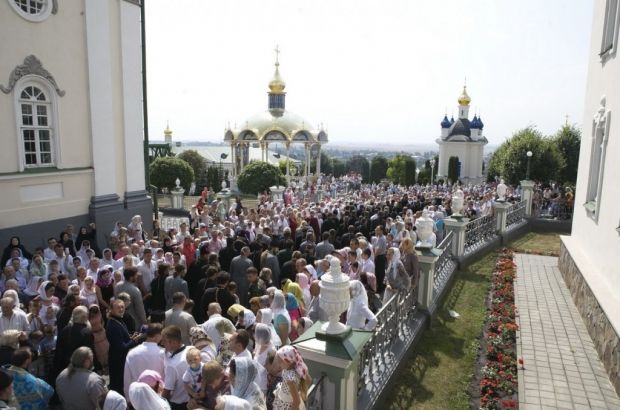 Відбулися урочистості, присвячені Почаївській іконі Божої Матері (фото)