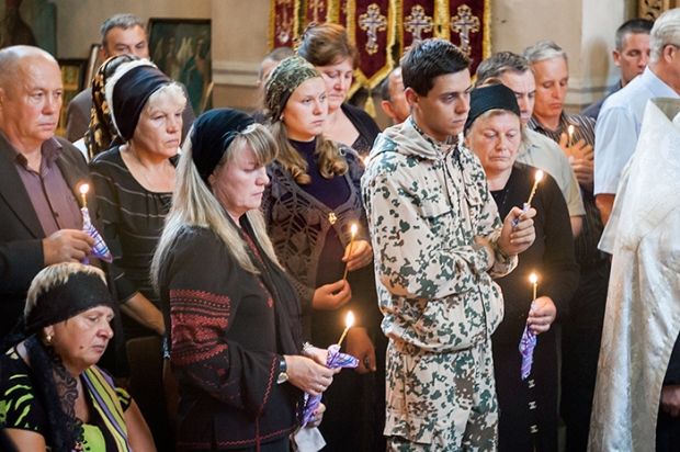 Предстоятель УПЦ звершив відспівування сотника  афганської  сотні  батальйону «Айдар» Олега Міхнюка