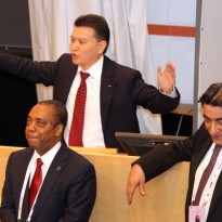 Ілюмжинов знову виграв вибори президента Міжнародної федерації шахів