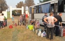 Более 3,6 тысяч жителей Донбасса получили помощь на транзитных пунктах возле зоны АТО