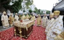 У лаврі перед початком Собору звершили Божественну літургію та відслужили панахиду
