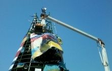 На Майдане Независимости начали разбирать елку