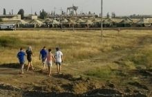Біля місця, де зупинився гуманітарний конвой, розбили наметовий табір