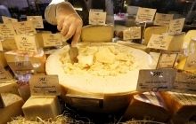 Россия запретила импорт сыров из Польши