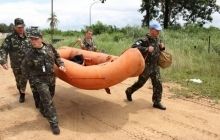Военнослужащие 56 отдельного вертолетного отряда Миссии ООН в Либерии провели тренировку по эвакуации на воде