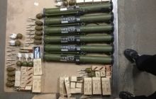 Член "Оплота" ко Дню Независимости Украины переслал по почте другу в Киев арсенал оружия
