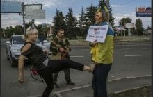 На востоке Украины пророссийские боевики похищают и пытают мирных жителей - Human Rights Watch