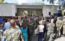 Олег Скрипка поздравил военных из бригады тактической авиации с профессиональным праздником