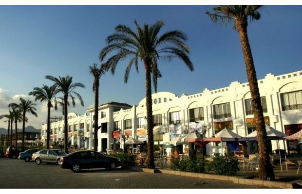 "Был полный хаос и дурдом": украинец из Египта рассказал о панике в отелях после выявления коронавируса у туристов