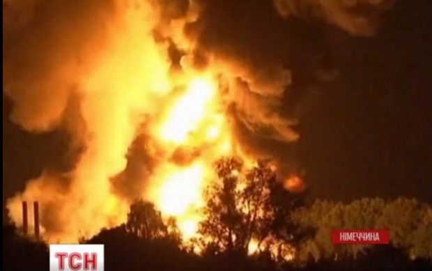 На німецькій фабриці сталася серія вибухів / ТСН На німецькій фабриці сталася серія вибухів / ТСН