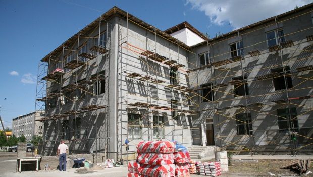 Процесс восстановления больницы в городе Красный Лиман