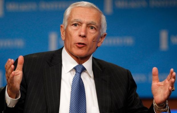 Уэсли Кларк призвал партнеров Украины увеличить военную помощь и дать больше танков / фото REUTERS Уэсли Кларк призвал партнеров Украины увеличить военную помощь и дать больше танков / фото REUTERS