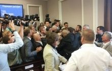 У Київраді через земельні питання сталася бійка