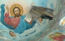 В Горловской епархии УПЦ прихожане восстанавливают пострадавший от обстрелов храм - средств у общины пока не хватает
