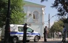 Обыск в здании Меджлиса крымских татар продолжается уже 6 часов (фоторепортаж)