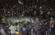 Суд визнав протиправним розпорядження Балути про знесення пам'ятника Леніну у Харкові