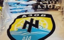 У Петербурзі порушили справу щодо продавця футболок з емблемою "Азова"