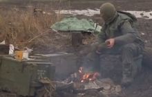 Журналисты показали, в каких условиях живут бойцы на передовой фронта (видео)