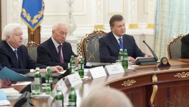 Зеленский ввел в действие санкции СНБО против Януковича и Азарова / Фото УНИАН