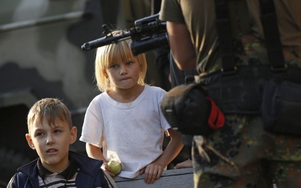 Фото детей донбасса на войне