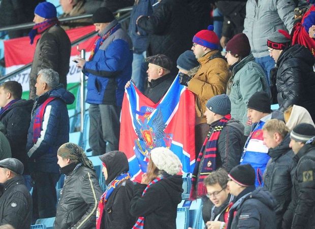 Болельщики ЦСКА вывесили флаг террористической организации / sport-express.ru Болельщики ЦСКА вывесили флаг террористической организации / sport-express.ru