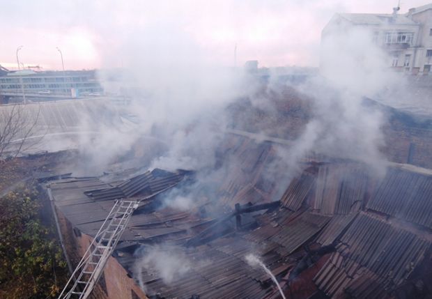 При пожаре сгорела крыша, личные вещи фото mns.gov.ua При пожаре сгорела крыша, личные вещи фото mns.gov.ua