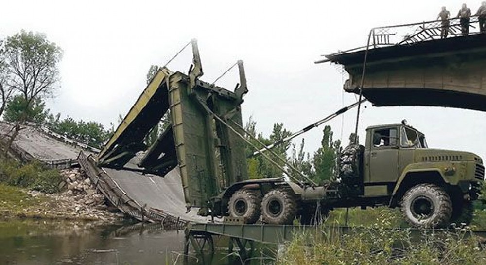 50 спецгруп розміновує Донбас