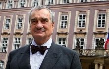 Экс-глава МИД Чехии: если Киеву не помочь оружием, Путин сожрет Украину частями