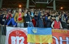 Білоруські фанати на матчі Україна-Білорусь скандували "Слава Україні!" і співали "Путін-х**ло"