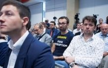 Фракции доплачивают своим депутатам 5-10 тысяч долларов в месяц - Лещенко