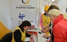 У Маріуполі мобільна жіноча консультація продовжує медичні обстеження