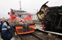 В России неизвестный врезался в поезд при попытке угнать электричку из депо (фото)