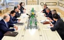 Псевдовыборы боевиков ставят под угрозу весь мирный процесс - Порошенко