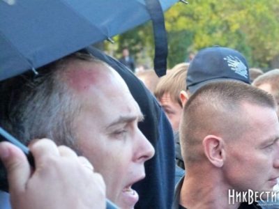 Фото Шуфрича в Николаеве забросали яйцами 17 октября 2014