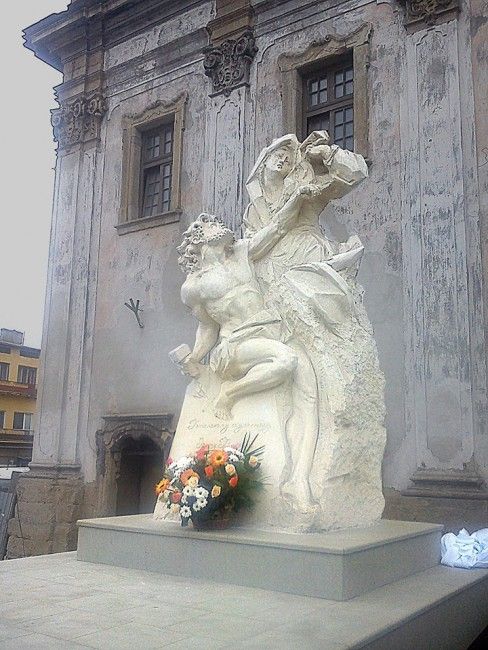 Открытый памятник Пинзелю Открытый памятник Пинзелю