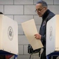 Минимум 16 человек из окружения Трампа контактировали с РФ в период выборов - CNN