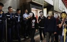 В Гонконге возобновились стычки демонстрантов с полицией
