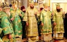 Київські духовні школи молились перед мощами свого небесного покровителя