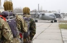 Майбутні офіцери-десантники здійснили стрибки з літака АН-26 (фоторепортаж)