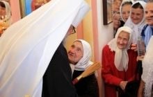 Митрополит Донецький і Маріупольський просить президента не позбавляти виплат пенсіонерів й інвалідів на Донбасі