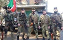 Чеченські найманці хизуються в мережі фотографіями з Донбасу: зі зброєю та посвідченнями "ДНР"