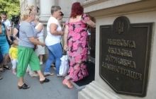 Претенденти на губернаторський «трон». ЧАСТИНА I: Захід