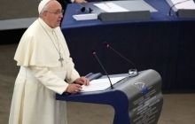 Папа Римский в Европарламенте призывал институты ЕС сотрудничать чтобы возродить приоритет человеческих ценностей