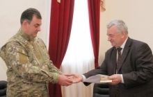 У Міноборони нагородили медика, який евакуював понад 600 поранених бійців АТО