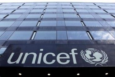 Через війну більше половини українських дітей стали біженцями – ЮНІСЕФ