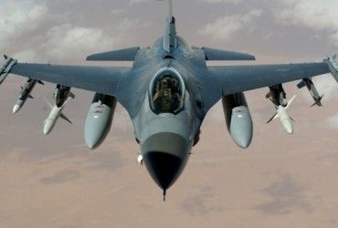 Пропонують мільйони доларів: експерт про полювання росіян за F-16 в Україні