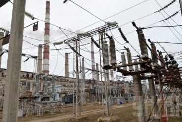 Сидим без света: Луганскую ТЭС отключили от энергосистемы из-за обстрелов (видео)