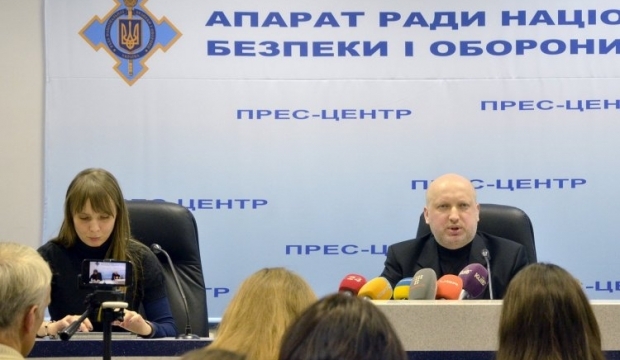 Турчинов заявил, что никаких совместных патрулей не будет
