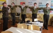 У Сумах підліток викрав у школі протигази і військову форму, щоб поїхати в зону АТО
